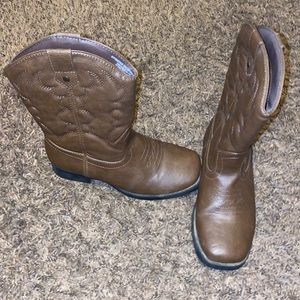 Cowgirl/ cowboy boots